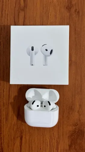Apple AirPods 4