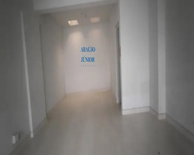 Sala Comercial com 1 Banheiro para Alugar, 41,70 M² por R$ 2.500,00/Mês no Centro de Ameri
