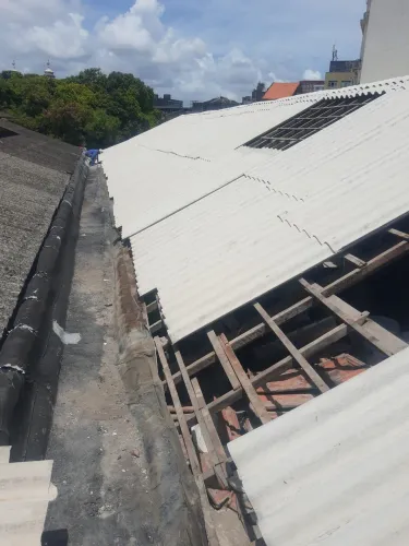 Especialista telhado e calhas 81 9 *