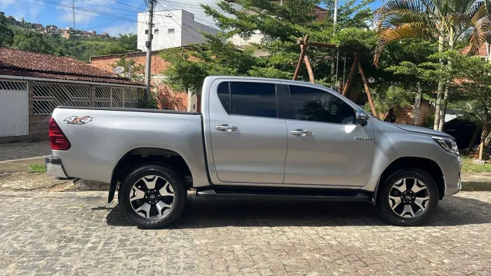 Toyota Hilux CD SRX 4X4 2.8 TDI 16V Diesel Aut. 2020