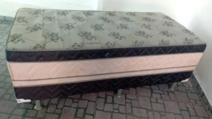 Cama box de Molas Ensacadas solteiro (eurosono)