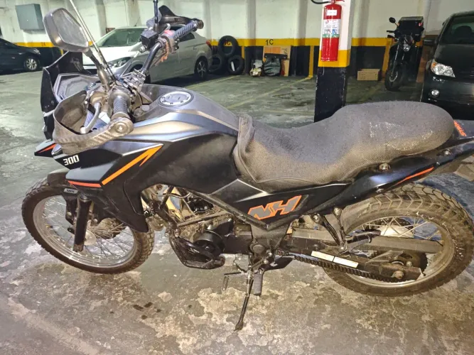 moto NH 300 2024