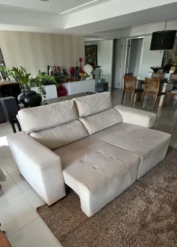 Sofá Retrátil Reclinável 4 Lugares Suede, com 220 cm de largura, Cor bege.
