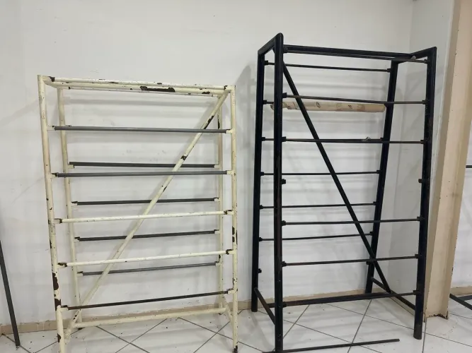 Suportes de ferro