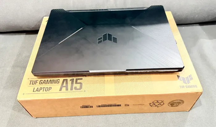 Vendo ou troco mais volta - ASUS TUF GAMER impecável - sem uso praticamente e sem detalhes