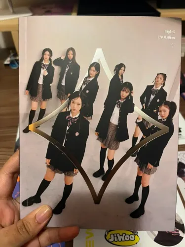 Album kpop TripleS EVOlution - Mujuk + OMA Assemble24 Joobin (SEM QR CODE)