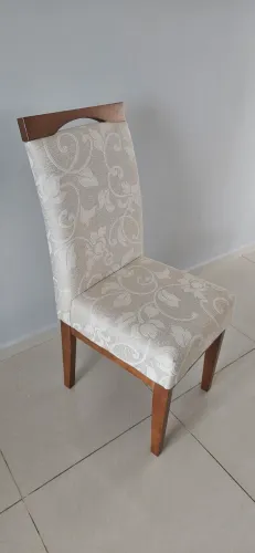 Cadeiras de jantar lindas em perfeito estado 