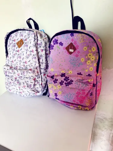 Vendo mochila nova valor 25$