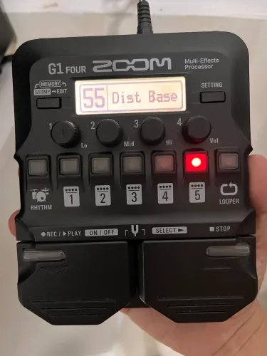 Pedaleira Zoom G1 Four 