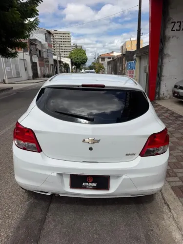 Chevrolet Onix Hatch LS 1.0 8V Flex Power Mec. 4P 2016