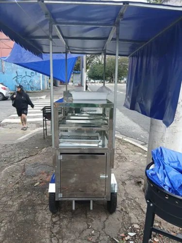 Carrinho de Lanches em Aço Inox Completo (Fogão 2 Bocas, Expositor e Cobertura) - R$ 4.500