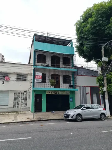 Prédio com 450 m2 4 andares Vendo.