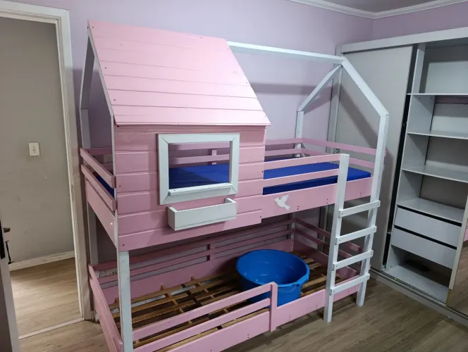 Cama beliche solteiro feminina