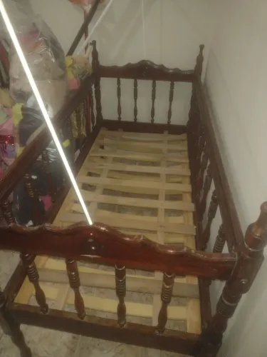 Berço colonial 