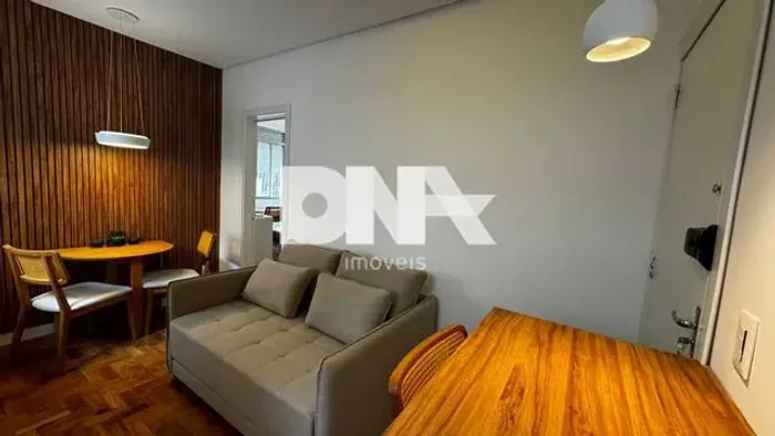 Apartamento - / Residencial / Copacabana