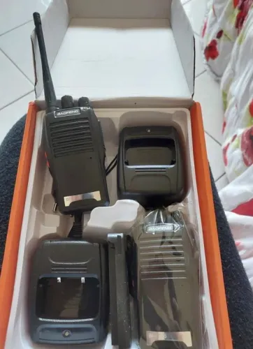Kit 2 Radio Walk Talk Comunicador 16 Ch 12km Baofeng 777s