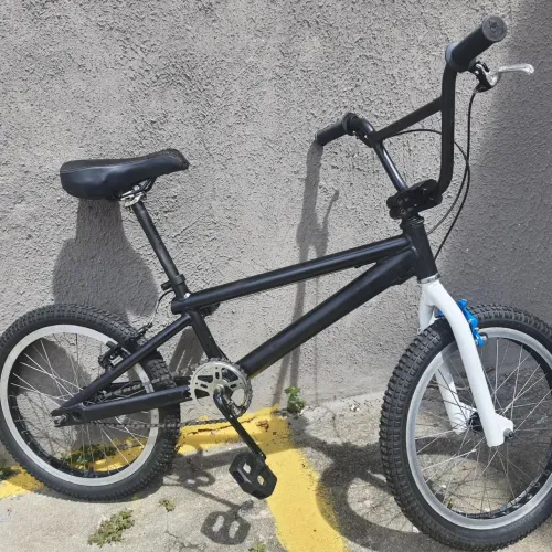 Bicicleta BMX Aro 20 alumínio