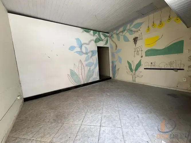 Loja para locação localizada no bairro Lourdes em rua central de Conselheiro Lafaiete