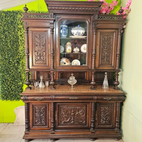 Móveis antigos, cristaleira louceiro Renascentista jacarandá, antiguidades