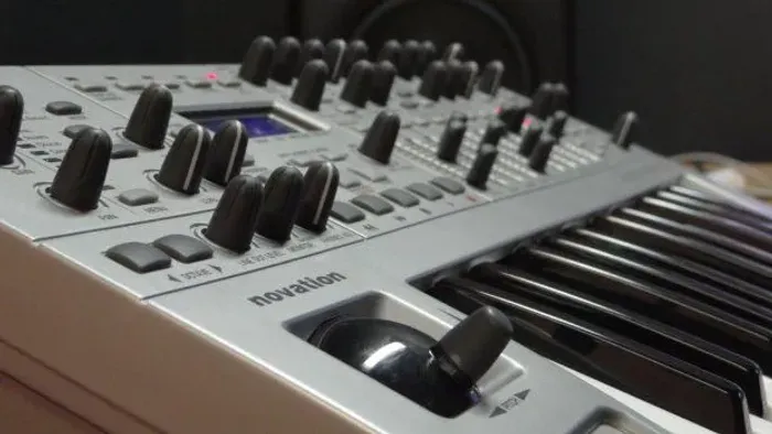 Teclado Novation X-Station 25