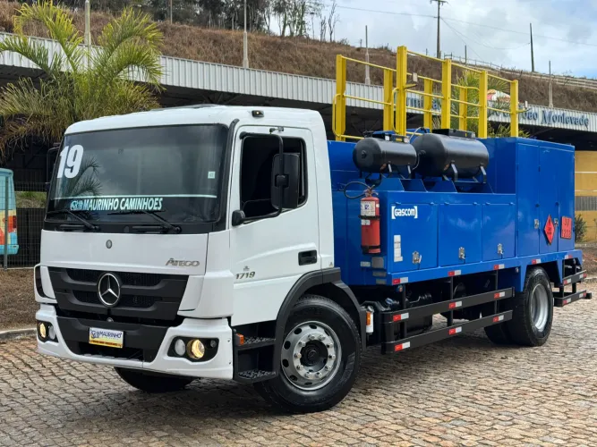 MB 1719 ANO 2019 CAMINHÃO COMBOIO 