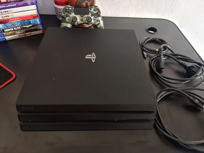 Ps4 Pro 1Tb 4k com 16 jogos