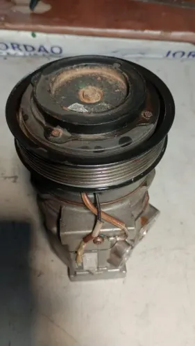 Compressor do ar condicionado Hilux 3.0