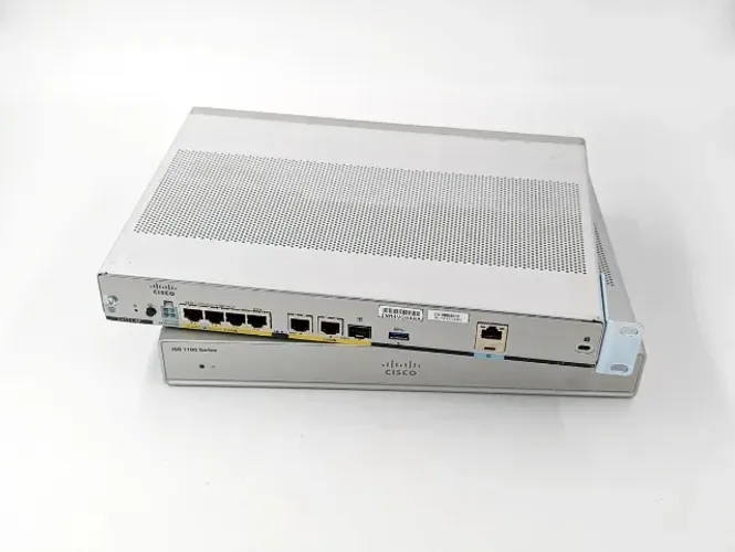 Cisco Roteador C1111 4p Prateado