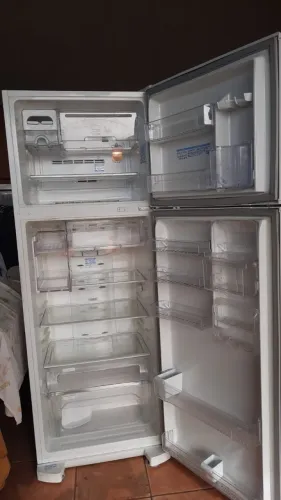 Geladeira Frost Free Duplex Brastemp 450 litros bem conservada funcionado 100%