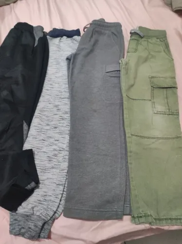 Lote de calças infantis - 4 peças