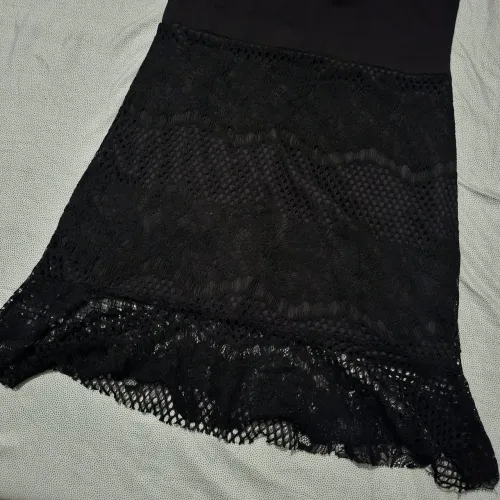 Vestido preto com renda TAM G