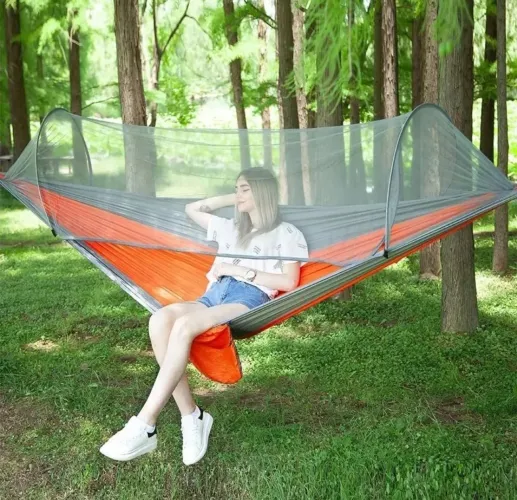 Rede de Descanso com Mosquiteiro - Conforto e Proteção