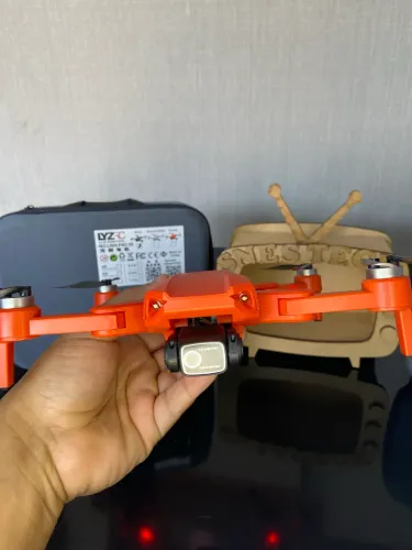 Drone L900 pro com 2 Baterias e case novo 