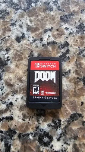 Jogo Doom Nintendo Switch Usado Apenas Cartucho