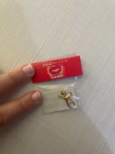 COLECIONÁVEIS COCA COLA/AVON- menino segurando garrafa 