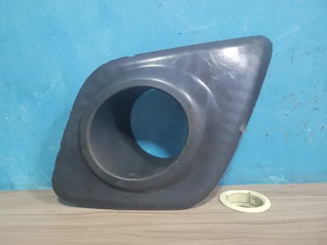 Moldura do Farol de milha Direito Renault Sandero GT Line (Cinza *4