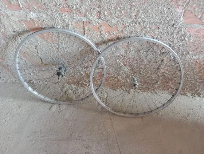 Vendo 2 aro de bicicleta ou troco em algo do meu interesse