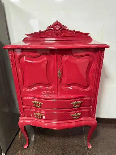 ARMÁRIO DE LUXO VINTAGE CLÁSSICO - NOVÍSSIMO