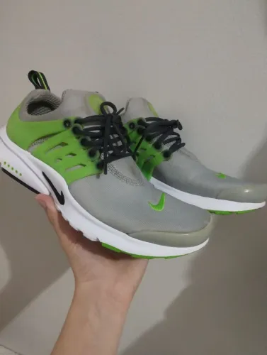 Nike Air Presto - Cinza e Verde