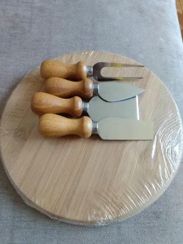 Tábua de queijo.