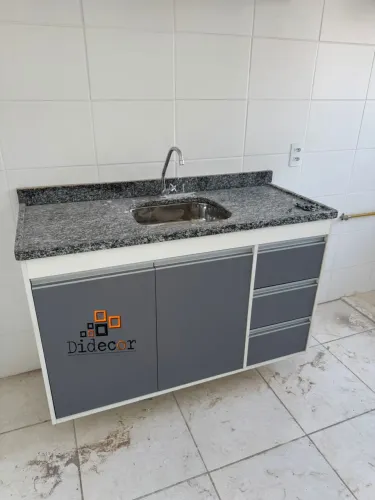 Balcão de pia com 3 gavetas