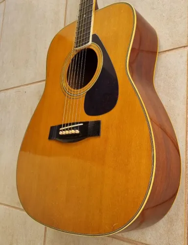 YAMAHA FG-340