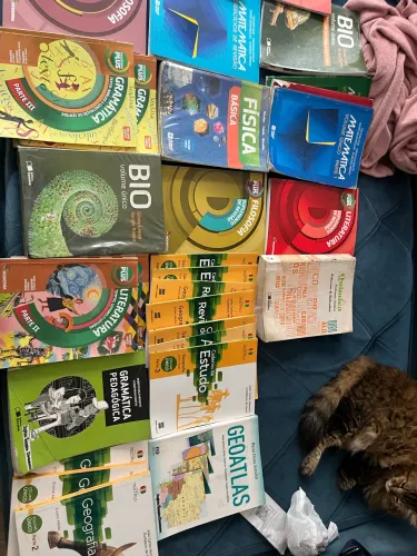 LEIA A DESCRIÇÃO! Livros do Ensino Médio | ENEM, coleções completas