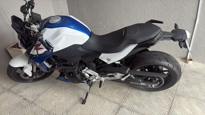 F900r Sport plus - + 10mil de acessório grátis.