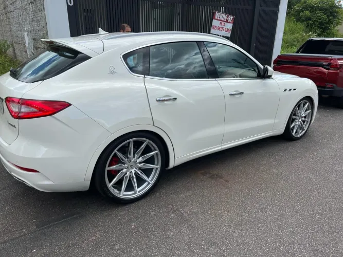 Maserati levante S