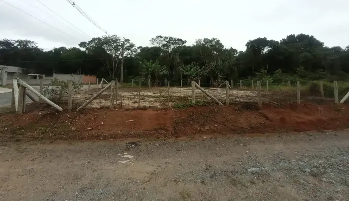 Terreno em Balneário Piçarras, Oportunidade Única de Investimento