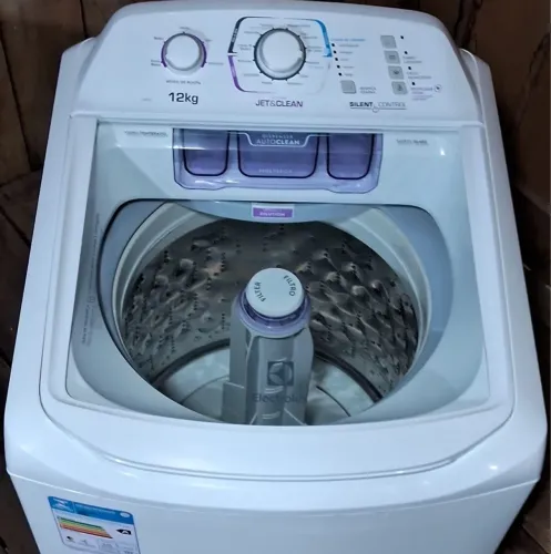 Vendo máquina de lavar roupa Electrolux 12 kg