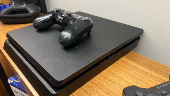 Ps4 slim