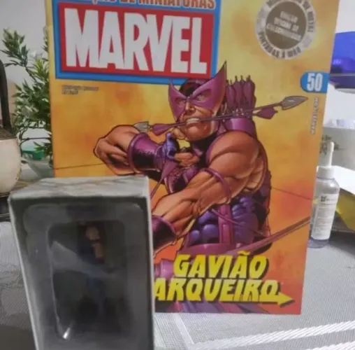 Gavião Arqueiro (Hawkeye) da coleção Marvel Figurines da Eaglemoss