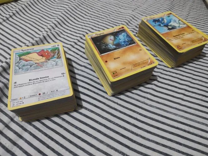 300+ Cartas Pokémon